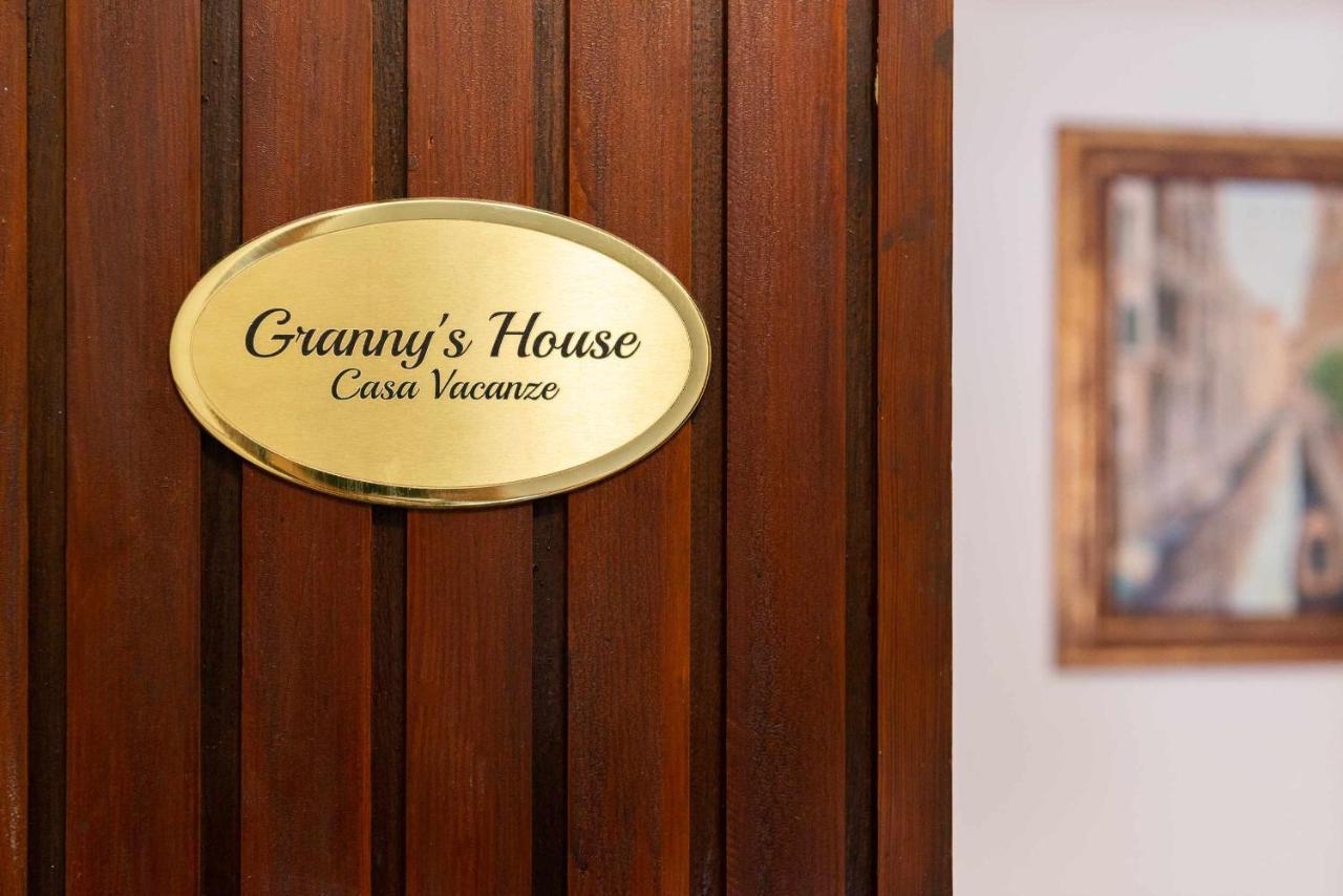 Granny S House Nettuno Villa Bagian luar foto